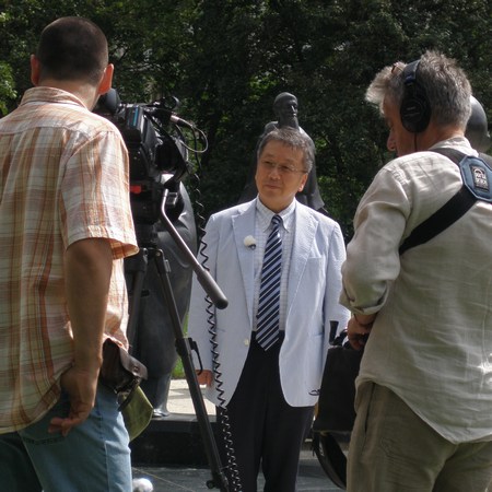 Tanaka Daisuke polgármester interjút ad
